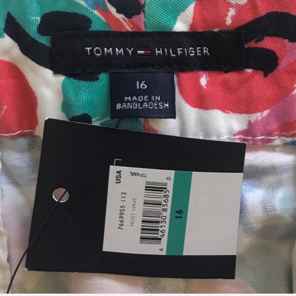{Tommy Hilfiger} Floral Print Chino Shorts - Picture 4 of 6